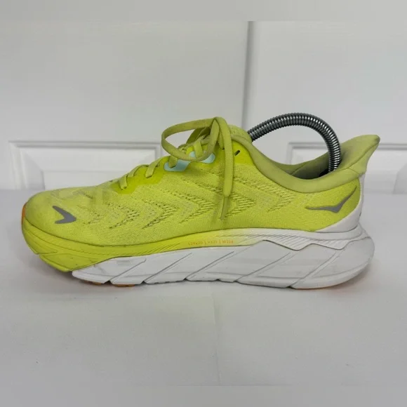 Hoka One‎ One Arahi 6 Women's 10 B Citrus Glow Running Athletic Sneakers